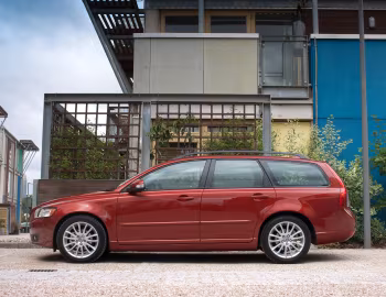 Volvo V50 D2 [UK-spec] '2010–12