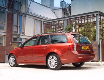 Volvo V50 D2 [UK-spec] '2010–12