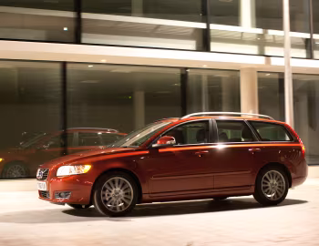 Volvo V50 D2 [UK-spec] '2010–12