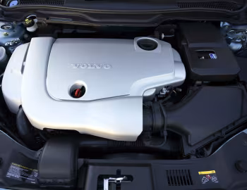 Sous la capuche Volvo V50 D5 [Australia] '2005–07