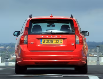 Volvo V50 DRIVe R-Design [UK-spec] '2009–10