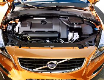 Sous la capuche Volvo S60 '2010–13