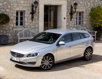 Volvo V60 D4 [Worldwide] '2013–18