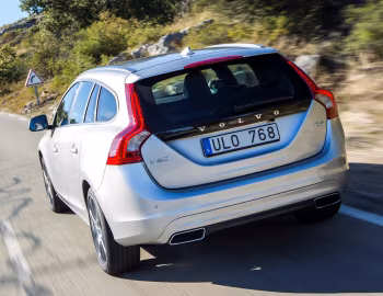 Volvo V60 D4 [Worldwide] '2013–18