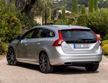 Volvo V60 D4 [Worldwide] '2013–18