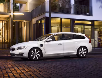 Volvo V60 D6 Plug-In Hybrid [Worldwide] '2013–18