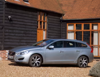 Volvo V60 D6 Plug-In Hybrid [UK-spec] '01–05.2013
