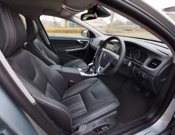 Intérieur Volvo V60 D6 Plug-In Hybrid [UK-spec] '01–05.2013