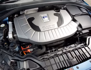 Sous la capuche Volvo V60 D6 Plug-In Hybrid [UK-spec] '2013–18