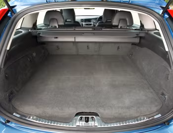 Porta-malas Volvo V60 D6 Plug-In Hybrid [UK-spec] '2013–18