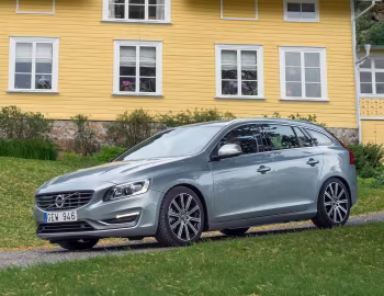 Volvo V60 T6 [Worldwide] '2013–18