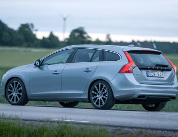 Volvo V60 T6 [Worldwide] '2013–18
