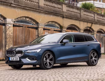 Volvo V60 B4 Inscription [UK-spec] '2020–pr.