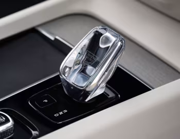 Interior Volvo V60 B4 Inscription [UK-spec] '2020–pr.