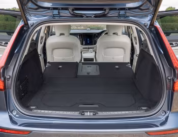 Ambos Volvo V60 B4 Inscription [UK-spec] '2020–pr.