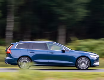 Volvo V60 B4 Inscription [UK-spec] '2020–pr.