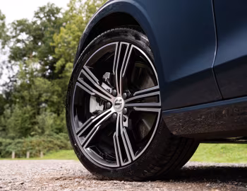 Volvo V60 B4 Inscription [UK-spec] '2020–pr.