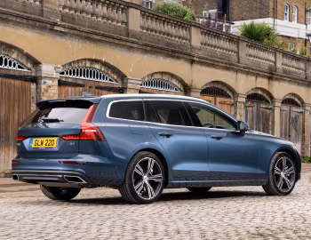 Volvo V60 B4 Inscription [UK-spec] '2020–pr.