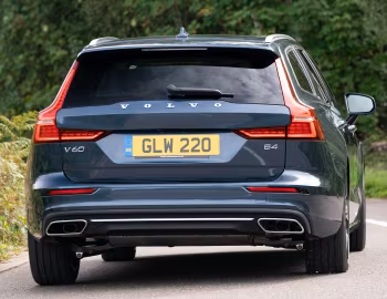 Volvo V60 B4 Inscription [UK-spec] '2020–pr.