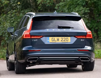 Volvo V60 B4 Inscription [UK-spec] '2020–pr.