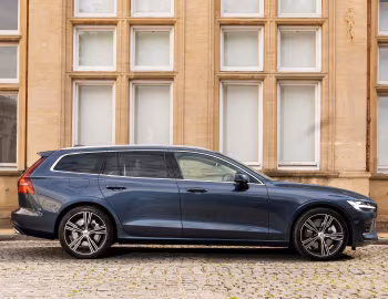 Volvo V60 B4 Inscription [UK-spec] '2020–pr.
