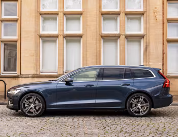 Volvo V60 B4 Inscription [UK-spec] '2020–pr.