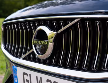 Volvo V60 B4 Inscription [UK-spec] '2020–pr.