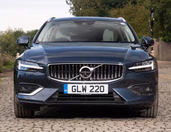Volvo V60 B4 Inscription [UK-spec] '2020–pr.