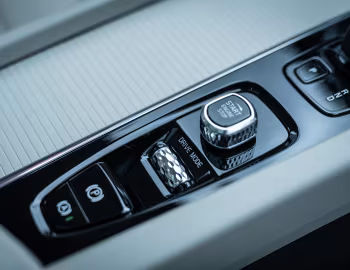Interior Volvo V60 B4 Momentum [Japan] '2020–pr.