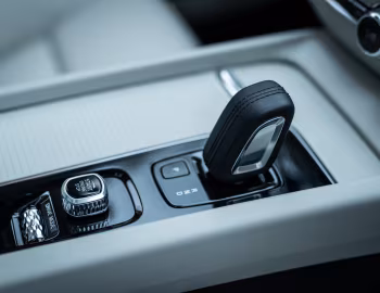 Interior Volvo V60 B4 Momentum [Japan] '2020–pr.