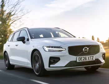Volvo V60 B4 Plus [UK-spec] '2024–至今