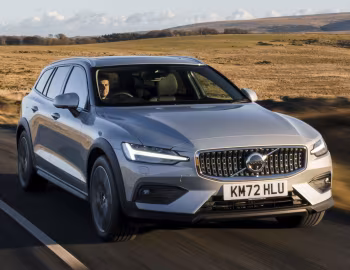 Volvo V60 B5 AWD Cross Country [UK-spec] '2021–н.в.