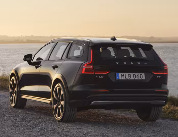 Volvo V60 B5 AWD Cross Country [Worldwide] '2021–pr.