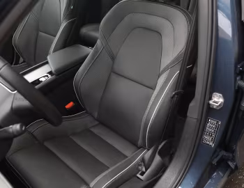 Intérieur Volvo V60 B5 R-Design [Taiwan] '2021–pr.