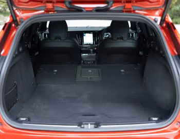 Porta-malas Volvo V60 B5 R-Design [Japan] '2020–pr.