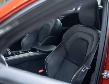 Interior Volvo V60 B5 R-Design [Japan] '2020–pr.