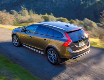 2015–18 Volvo V60 T5 Cross Country [North America] '2015–18
