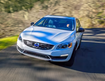 2015–18 Volvo V60 T5 Cross Country [North America] '2015–18