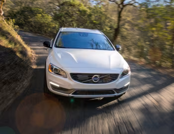 2015–18 Volvo V60 T5 Cross Country [North America] '2015–18