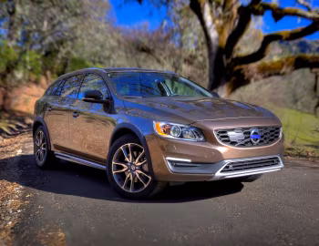 2015–18 Volvo V60 T5 Cross Country [North America] '2015–18