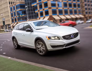 2015–18 Volvo V60 T5 Cross Country [North America] '2015–18