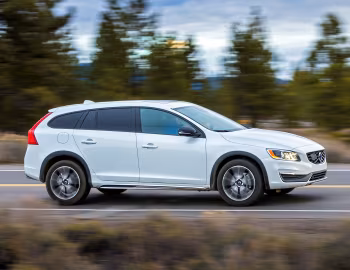 2015–18 Volvo V60 T5 Cross Country [North America] '2015–18
