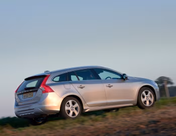 Volvo V60 D3 [UK-spec] '2010–13