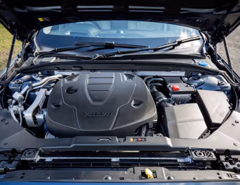 Sous la capuche Volvo V60 D3 Inscription [UK-spec] '2018–pr.