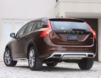 Volvo V60 D4 Cross Country [Japan] '2015–18