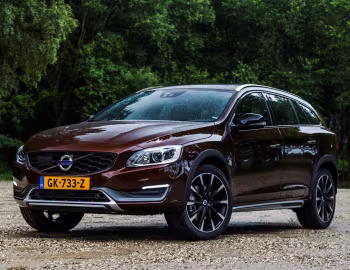 Volvo V60 D4 Cross Country [Worldwide] '2015–18