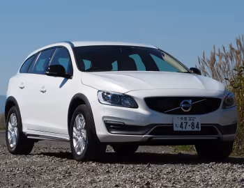 Volvo V60 D4 Cross Country [Japan] '2015–18