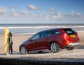 Volvo V60 D5 [UK-spec] '2010–13