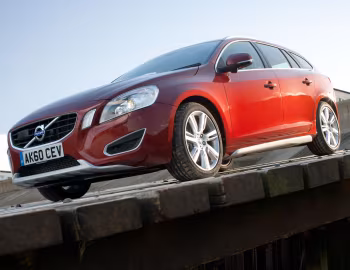 Volvo V60 D5 [UK-spec] '2010–13