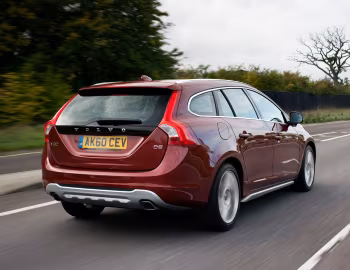 Volvo V60 D5 [UK-spec] '2010–13